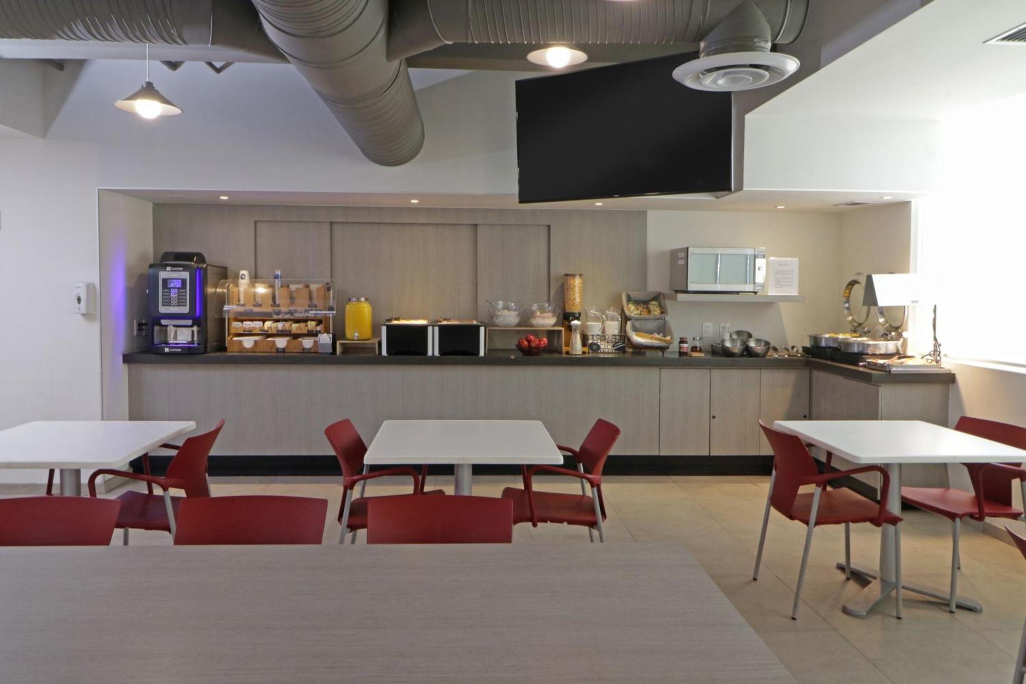 Hotel Express Junior By Marriott Angelopolis 3*