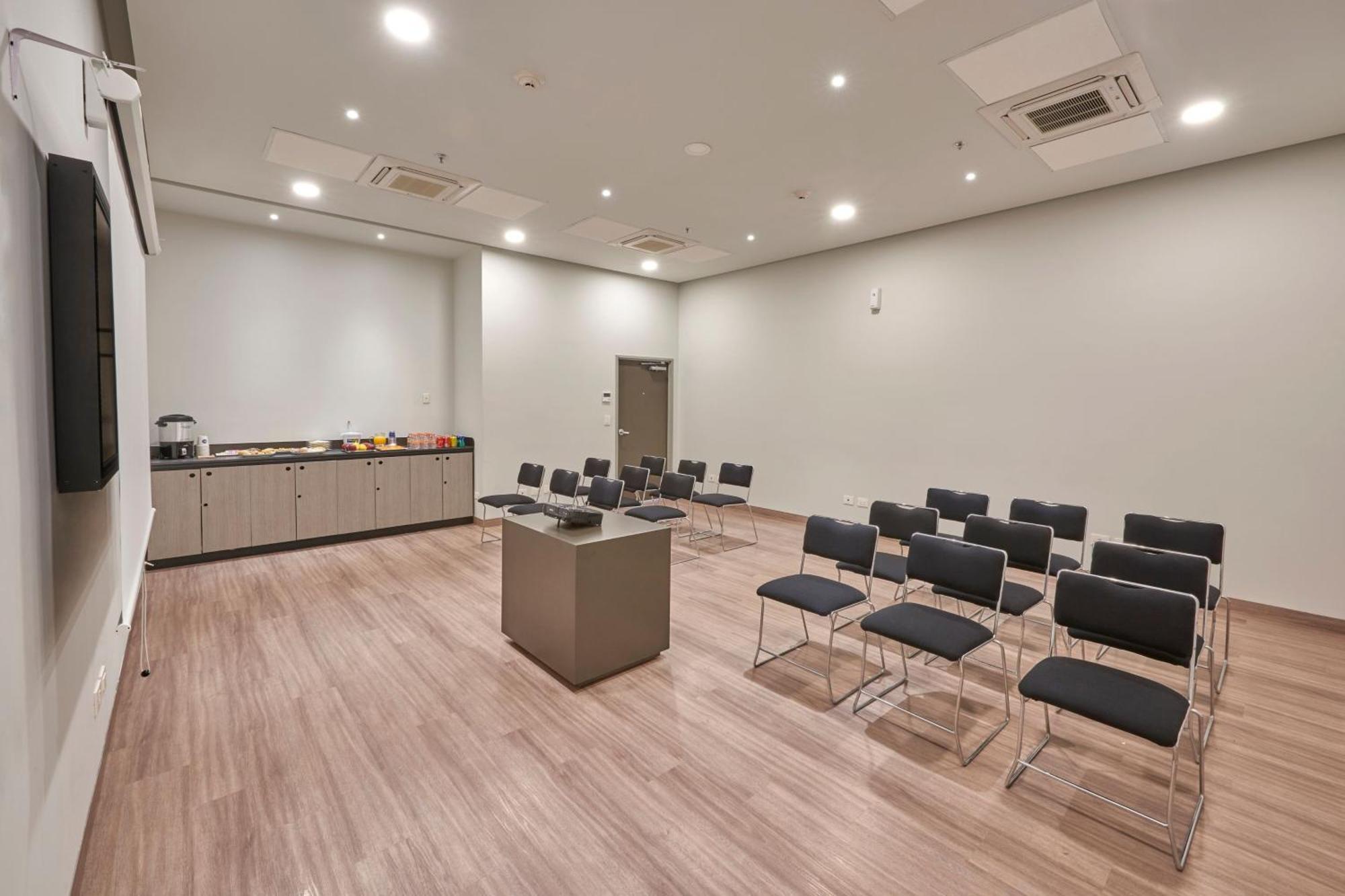 Express Junior By Marriott Angelopolis 3* Puebla