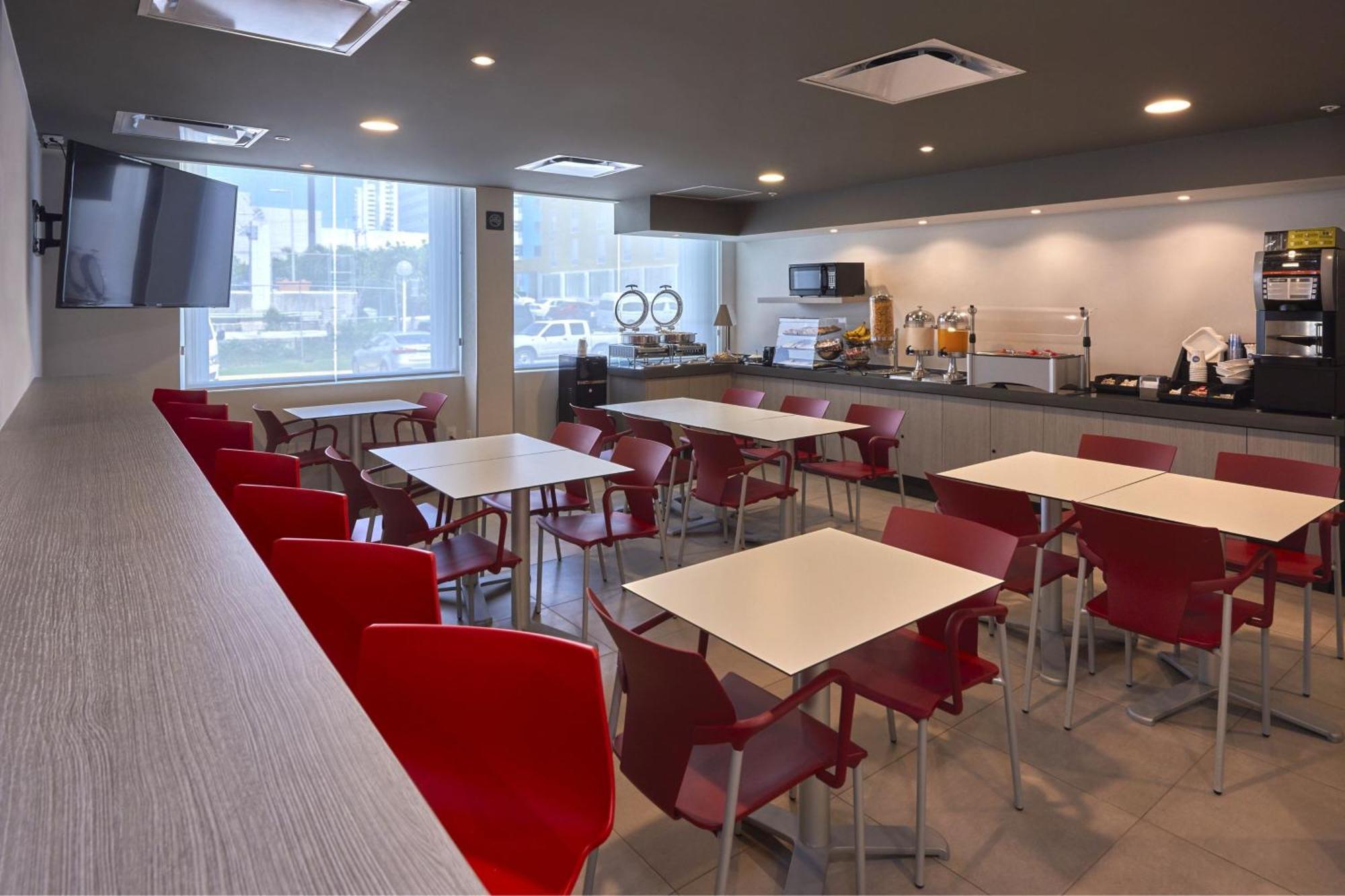 Hotel Express Junior By Marriott Angelopolis