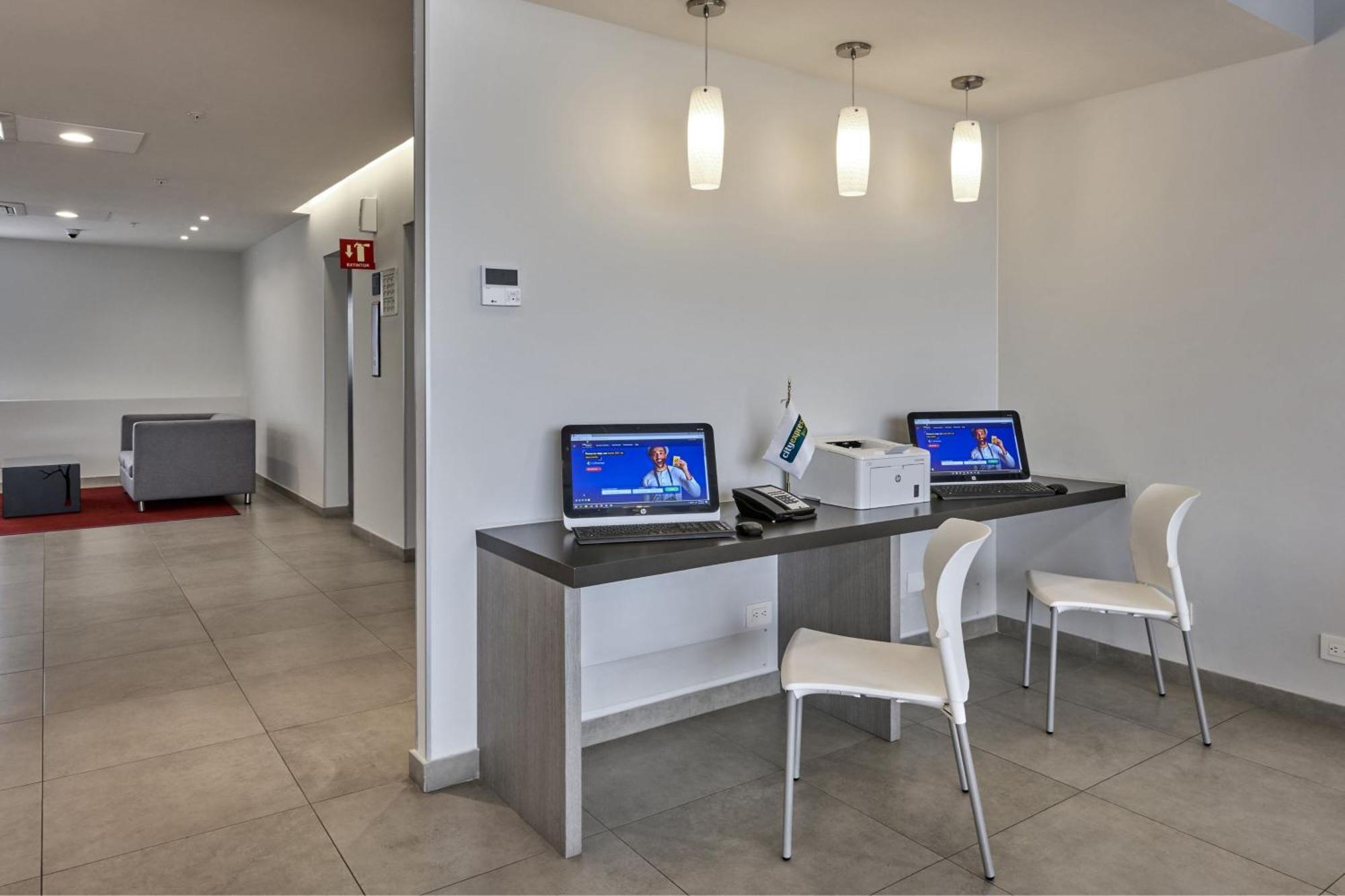 Hotel Express Junior By Marriott Angelopolis 3*