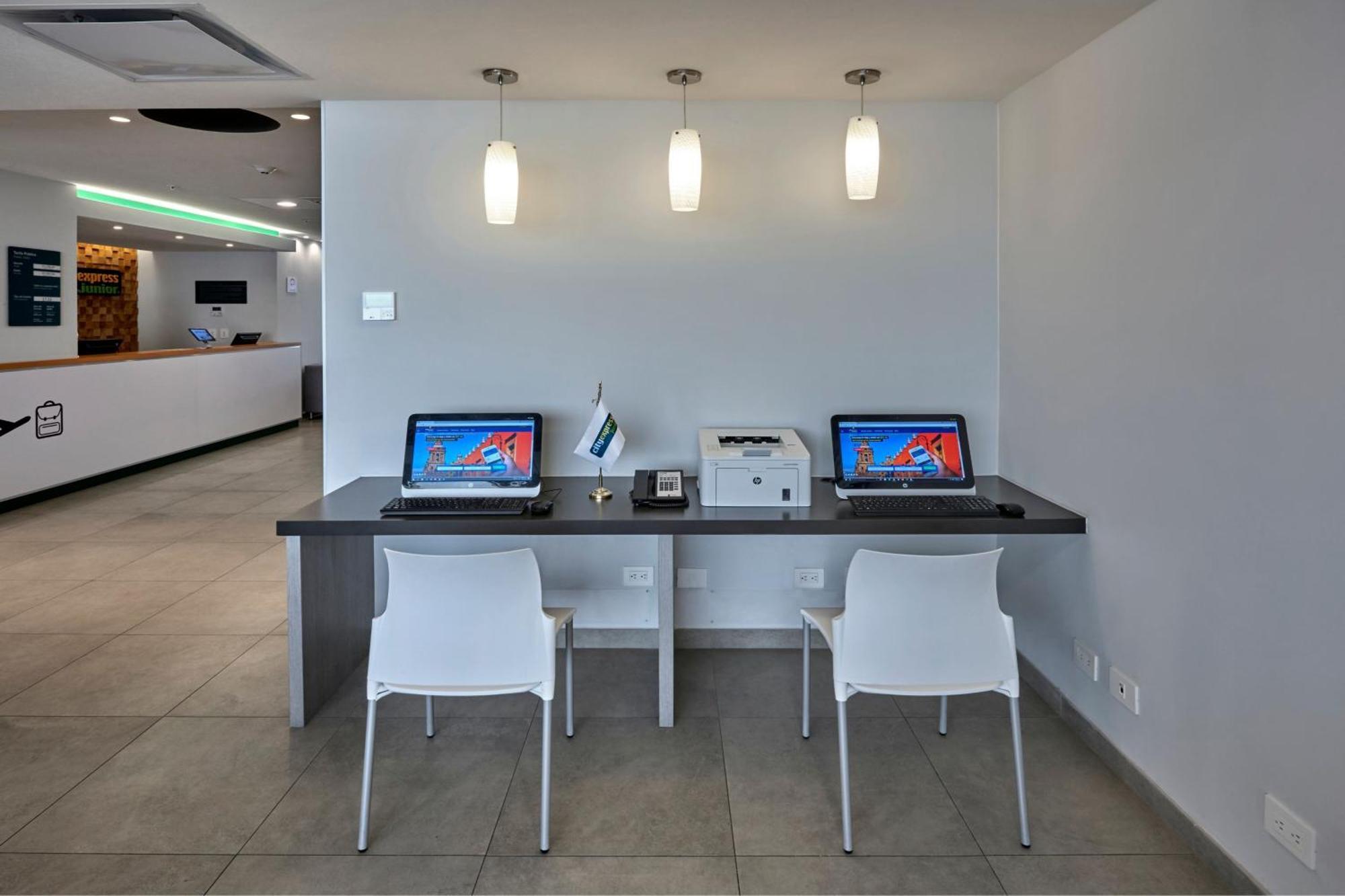 Hotel Express Junior By Marriott Angelopolis