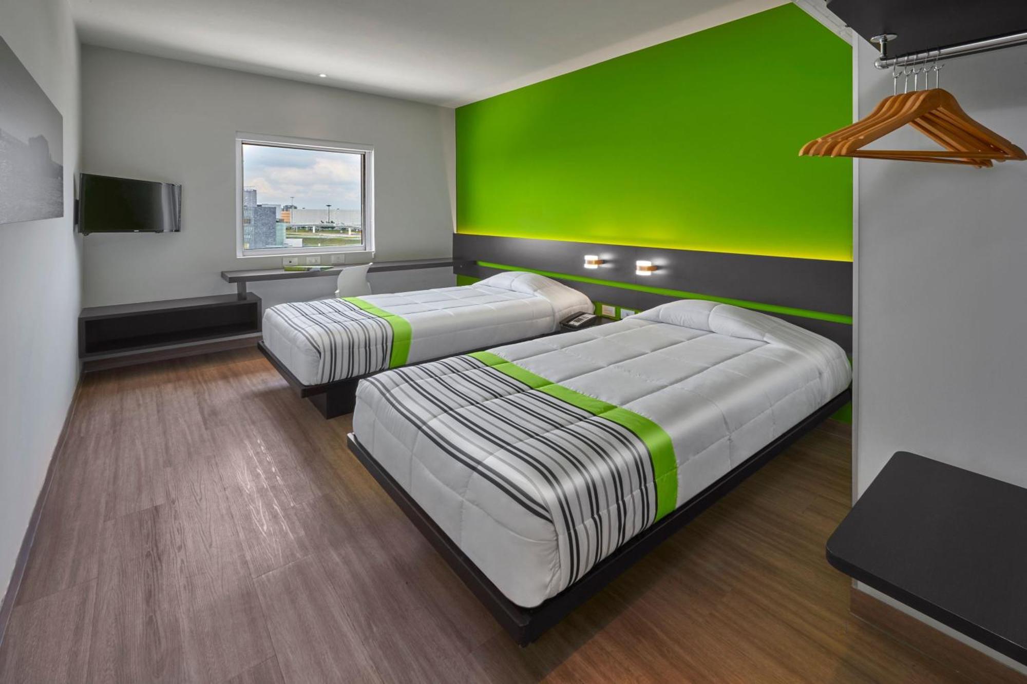 Express Junior By Marriott Angelopolis Hotel