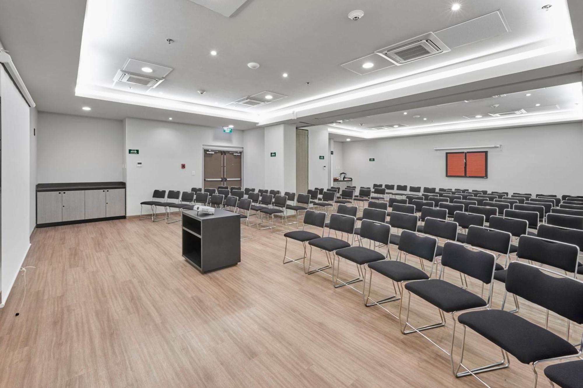 Hotel Express Junior By Marriott Angelopolis 3*