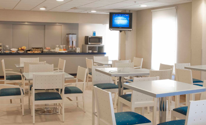 Express Junior By Marriott Angelopolis Hotel 3*
